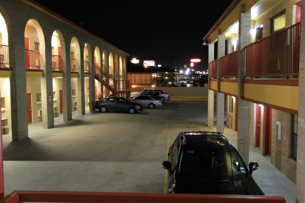 Americas Best Value Inn San Antonio/Lackland Afb Exterior foto